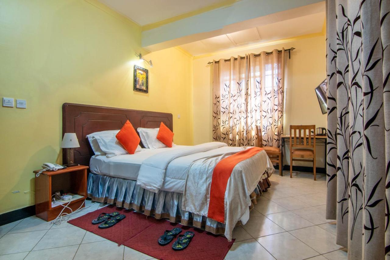 Crest Safari Lodge Bed And Breakfast Аруша Экстерьер фото