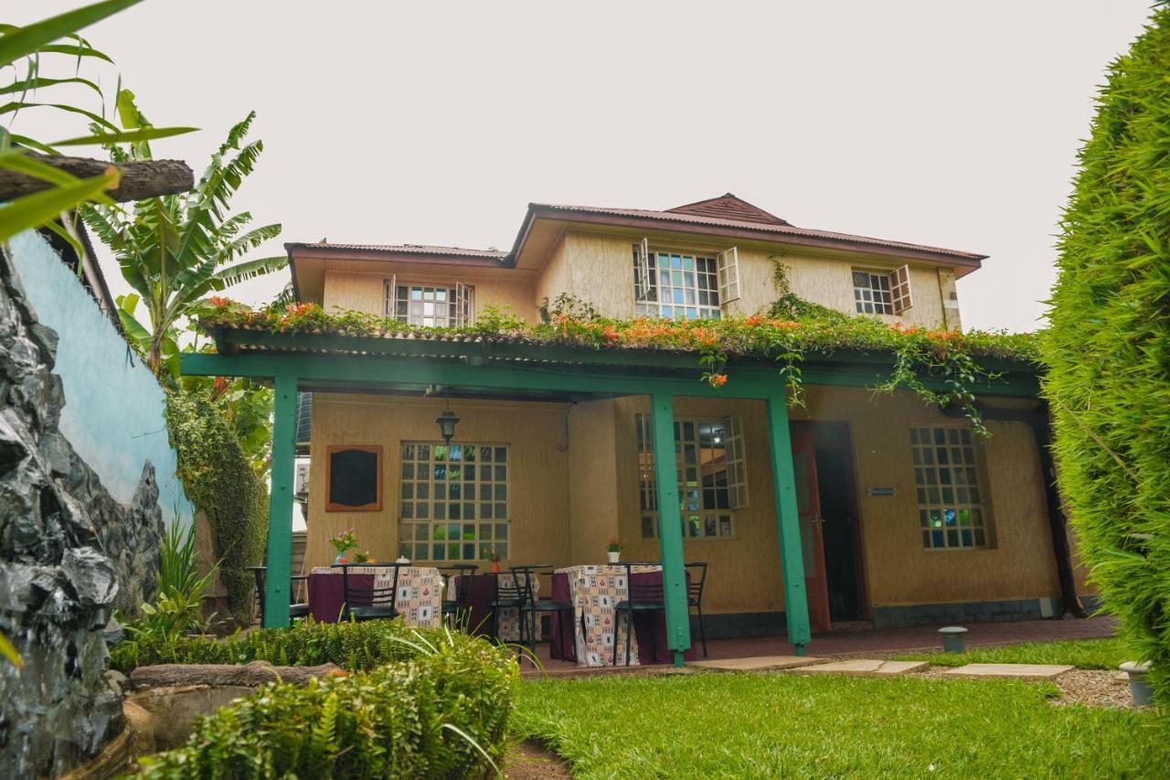 Crest Safari Lodge Bed And Breakfast Аруша Экстерьер фото